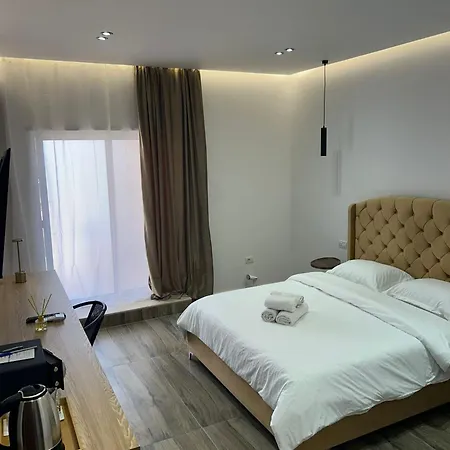 Ar Center * 地拉那